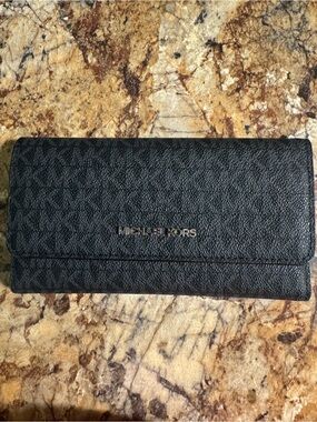 Michael Kors Black Pebbled Leather Wallet NEW